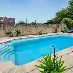In Le Chatel With Swimming Pool 別荘 *