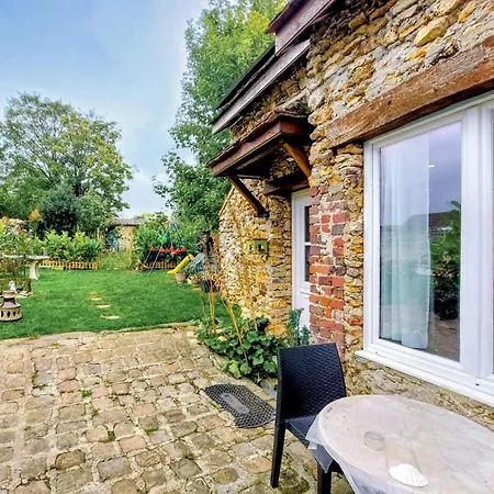 Ferienhaus In Le Chatel With Swimming Pool Boissy-le-Chatel