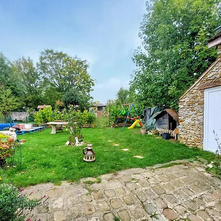 In Le Chatel With Swimming Pool * Boissy-le-Chatel