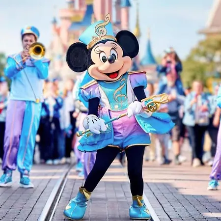 In Le Chatel With Swimming Pool Boissy-le-Chatel