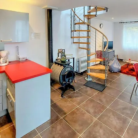 In Le Chatel With Swimming Pool Boissy-le-Chatel