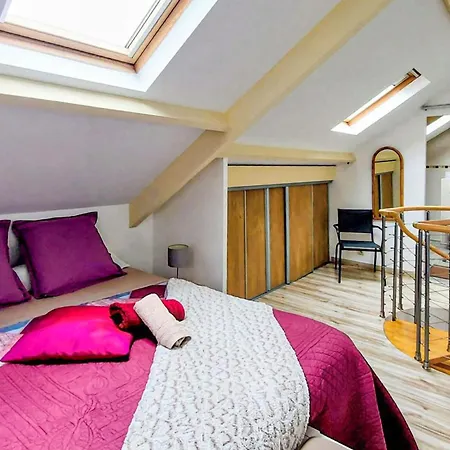 In Le Chatel With Swimming Pool * Boissy-le-Chatel