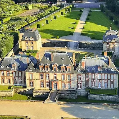 In Le Chatel With Swimming Pool * Boissy-le-Chatel