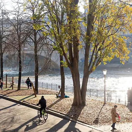 In Le Chatel With Swimming Pool Ferienhaus